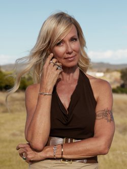 Fiona Horne
